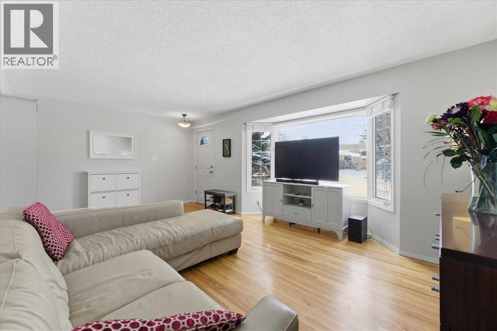 140 Waterloo Drive SW