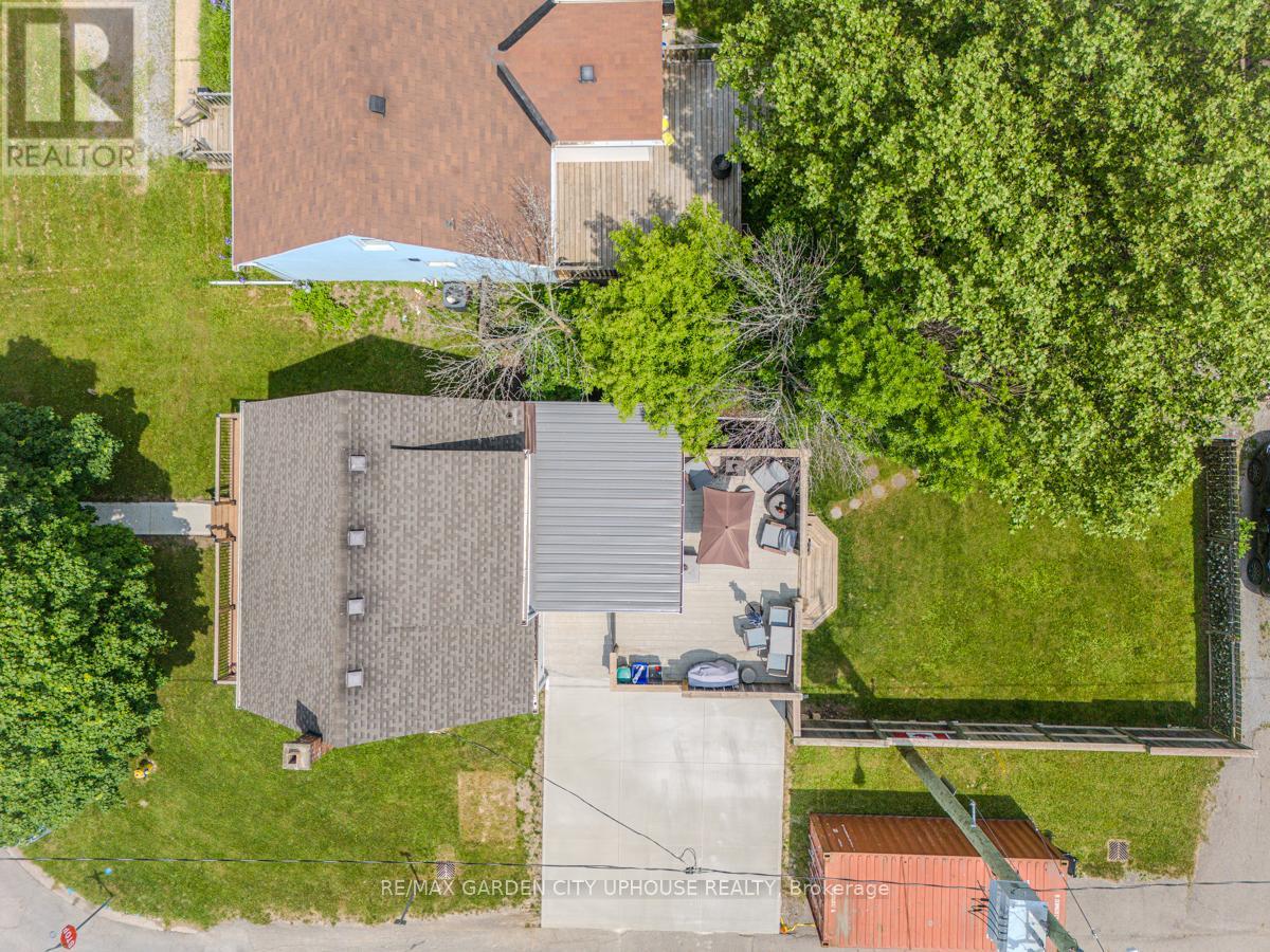 99 PELHAM ROAD