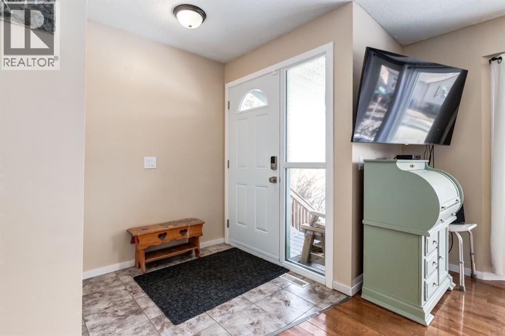 3 Woodglen Crescent SW