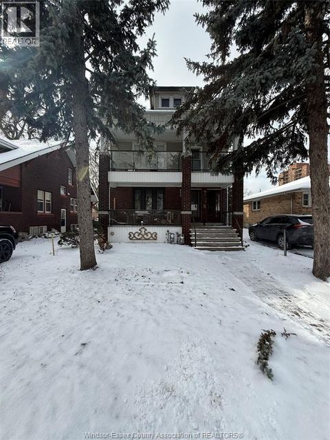 217 CAMPBELL AVENUE Windsor ON N9B2H1