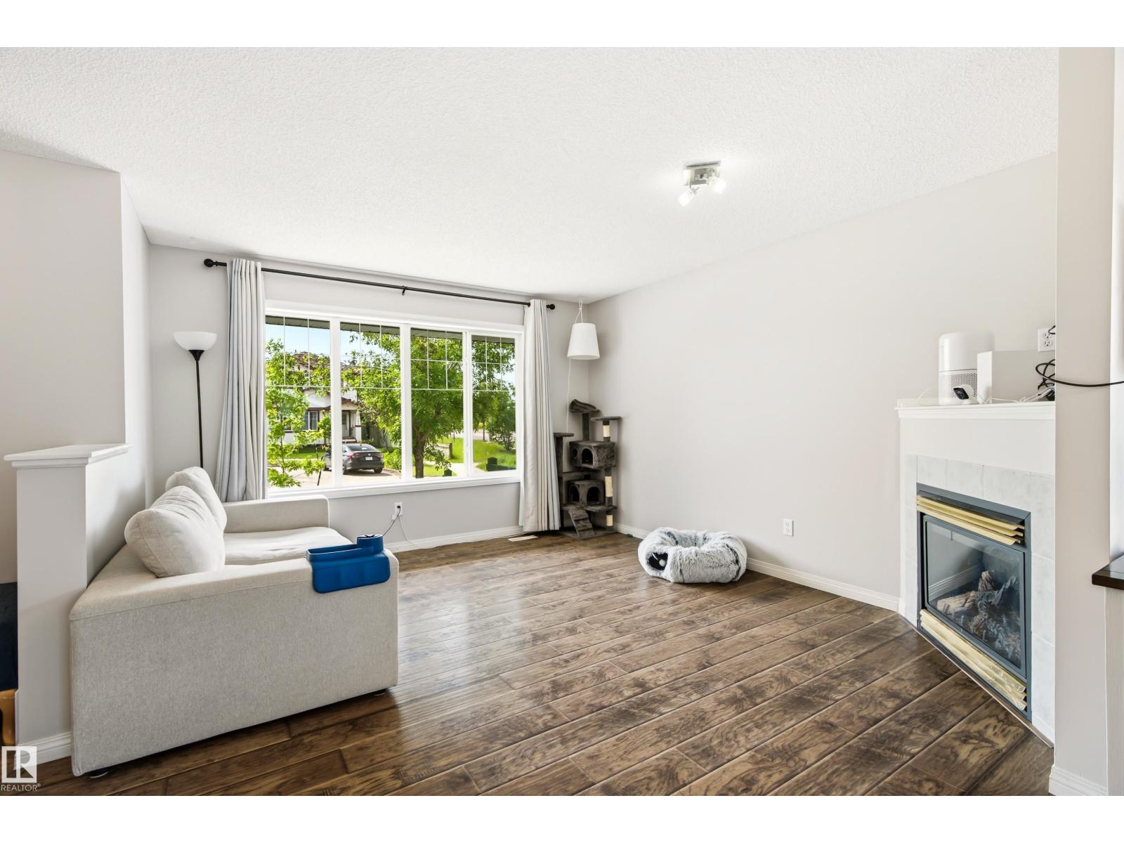 21384 88 AV NW