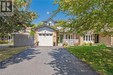 2407 HEMLOCK Court Burlington ON L7M1X7