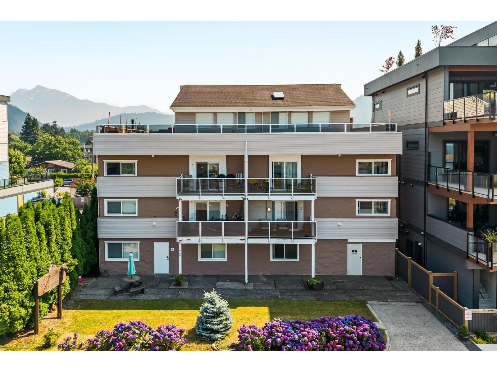 20 450 ESPLANADE AVENUE|Harrison Hot Springs