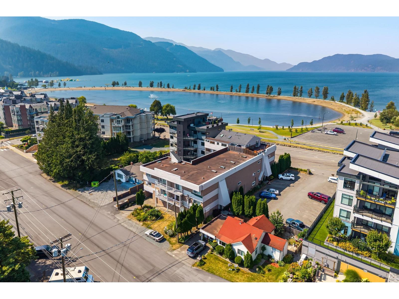 20 450 ESPLANADE AVENUE|Harrison Hot Springs