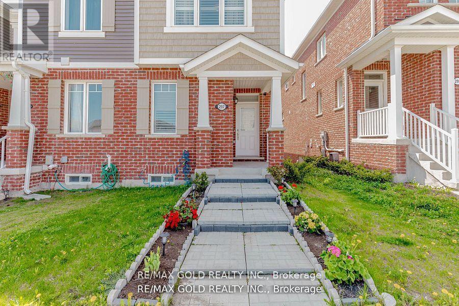 297 EQUESTRIAN WAY