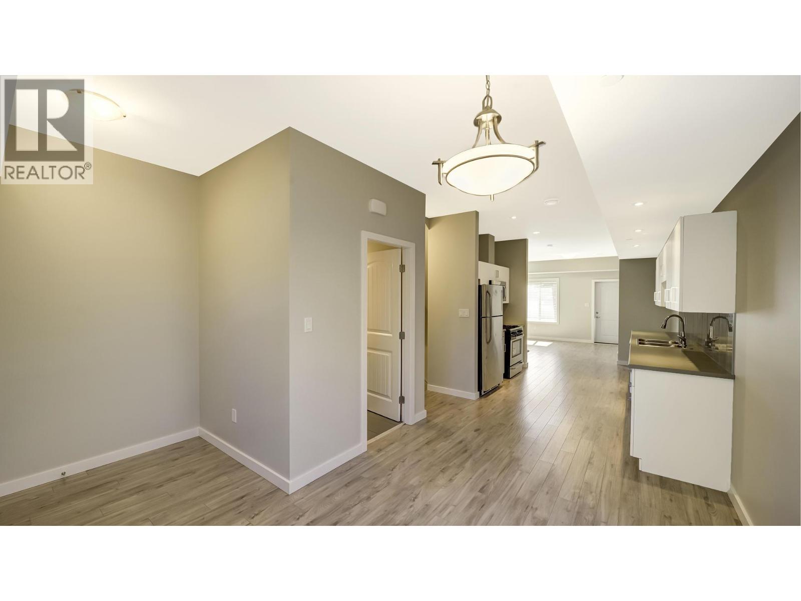 551 Ellis Street Unit# 102
