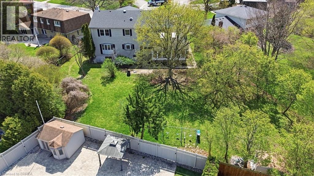 10 FIELDSTONE Circle