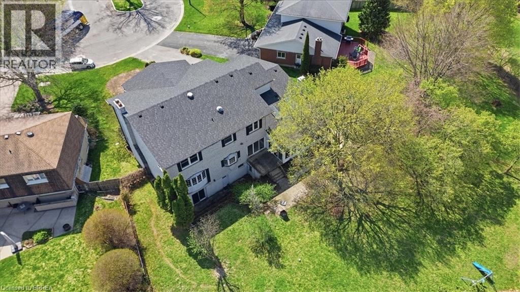 10 FIELDSTONE Circle