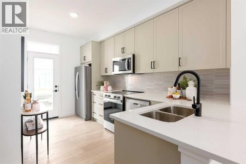 78 Heirloom Passage SE Calgary AB T3S0K1