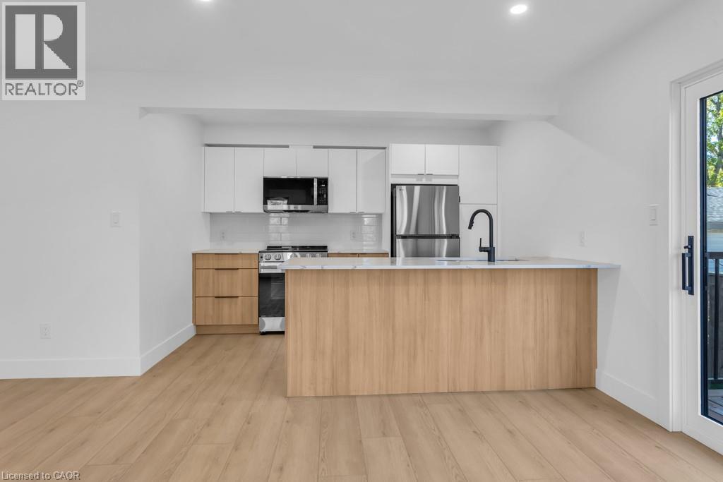 215 RAGLAN Street Unit# 7