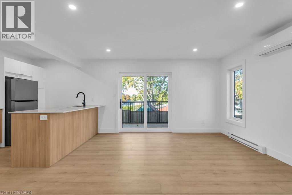 215 RAGLAN Street Unit# 7