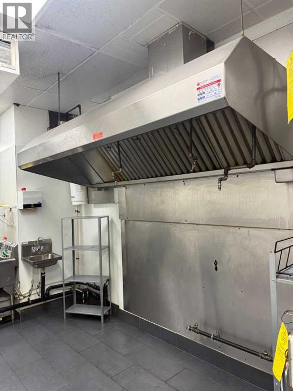 201, 111 2 Avenue SE