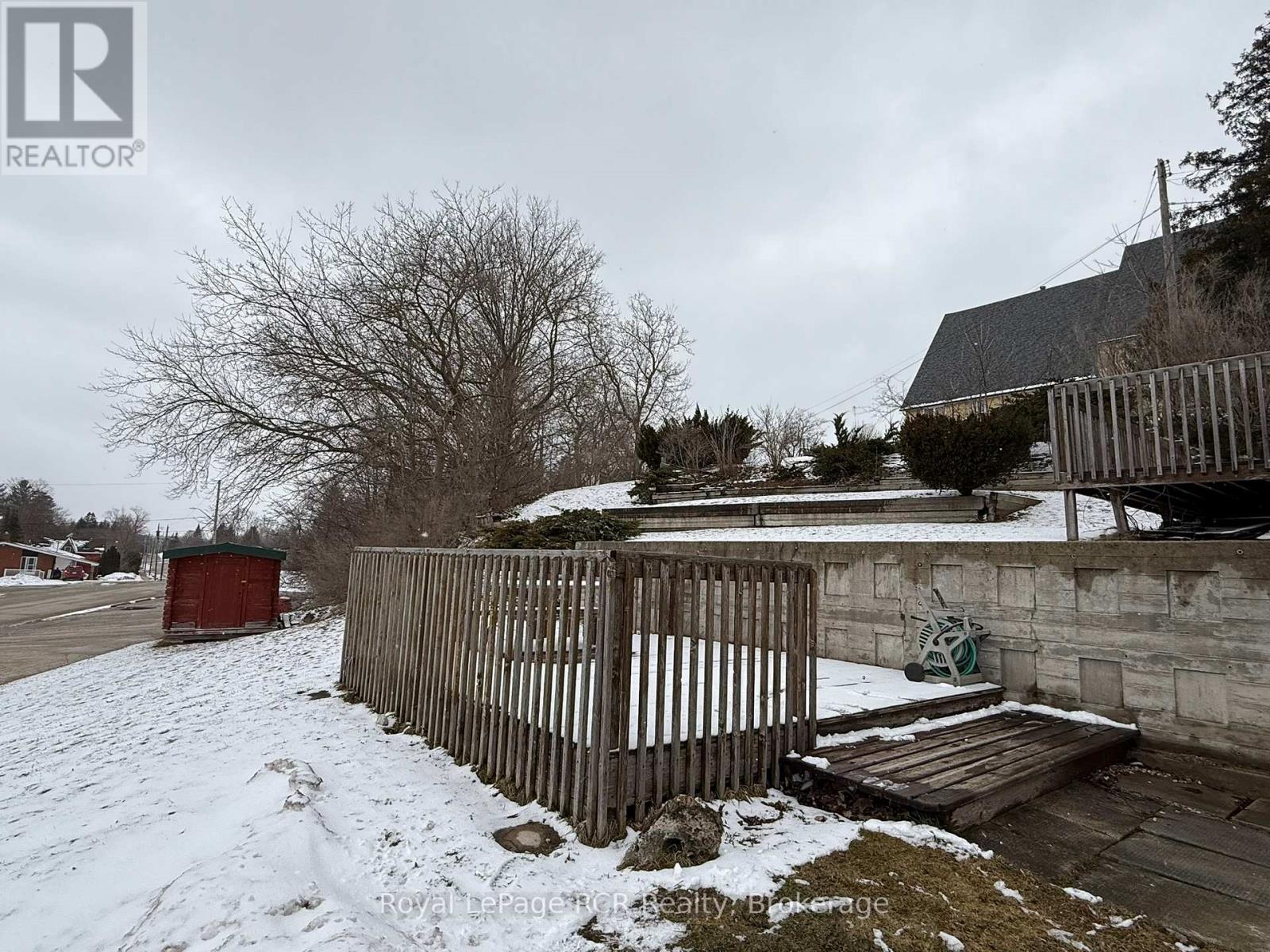 230 GARAFRAXA STREET N