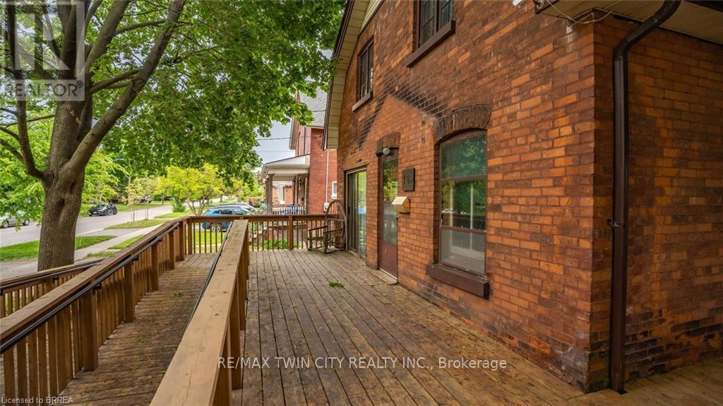 109 SHERIDAN STREET