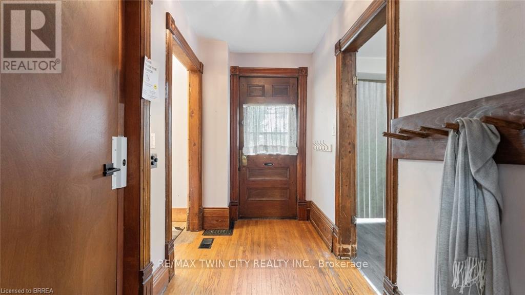 109 SHERIDAN STREET