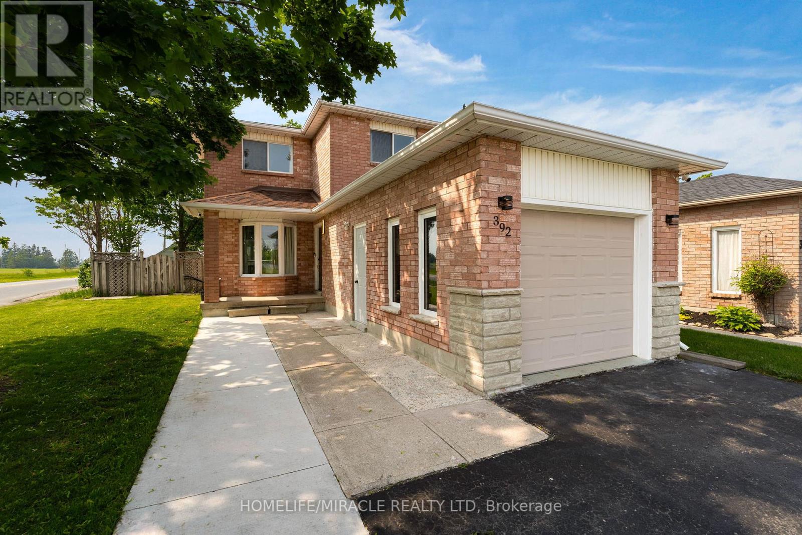 392 LIVINGSTONE STREET W