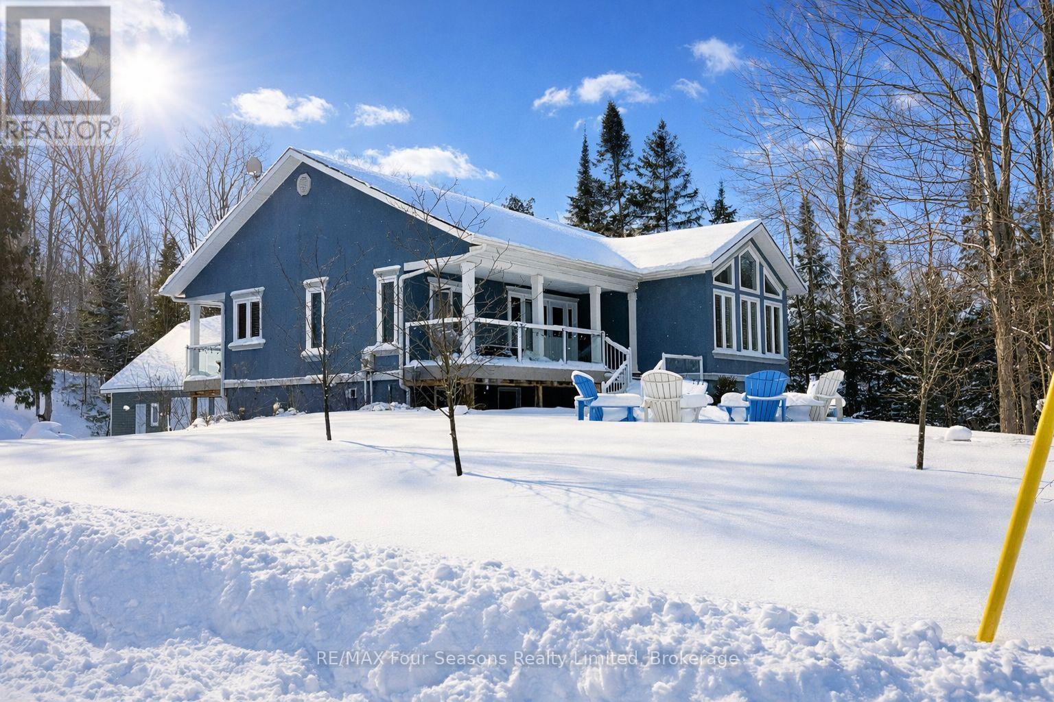 37 SILVER LAKE CRESCENT