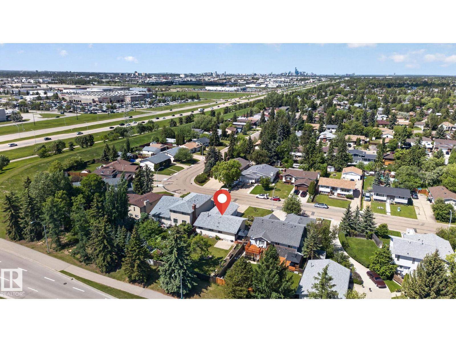 8807 24 AV NW