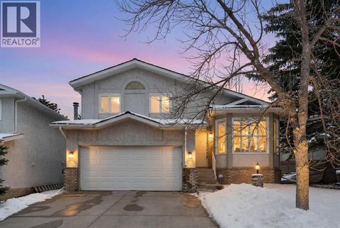 230 Signal Hill Place SW Calgary AB T3H2M4