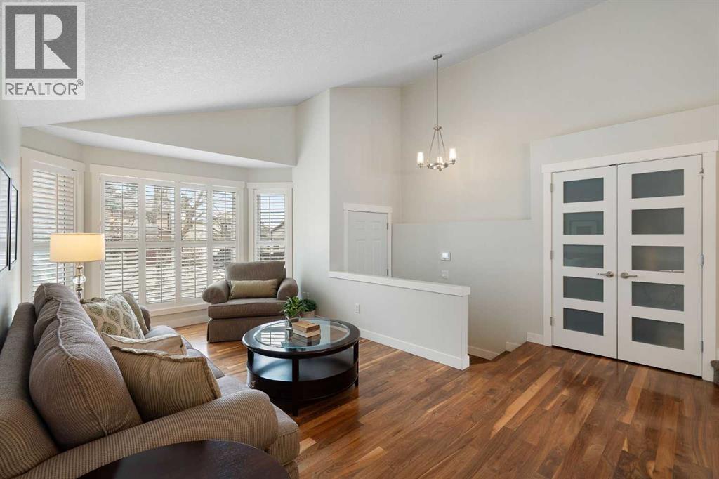 230 Signal Hill Place SW