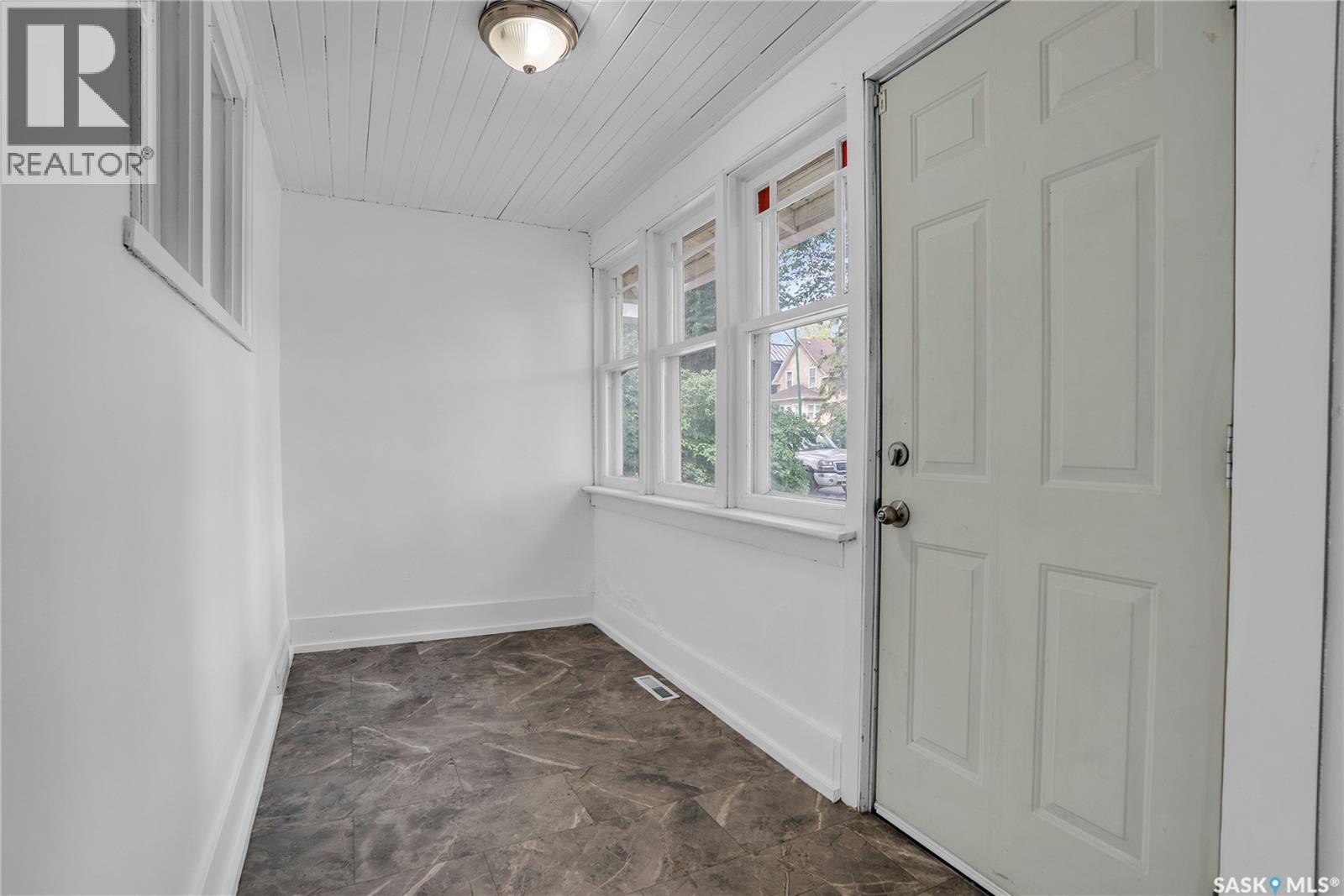 107 28th STREET W