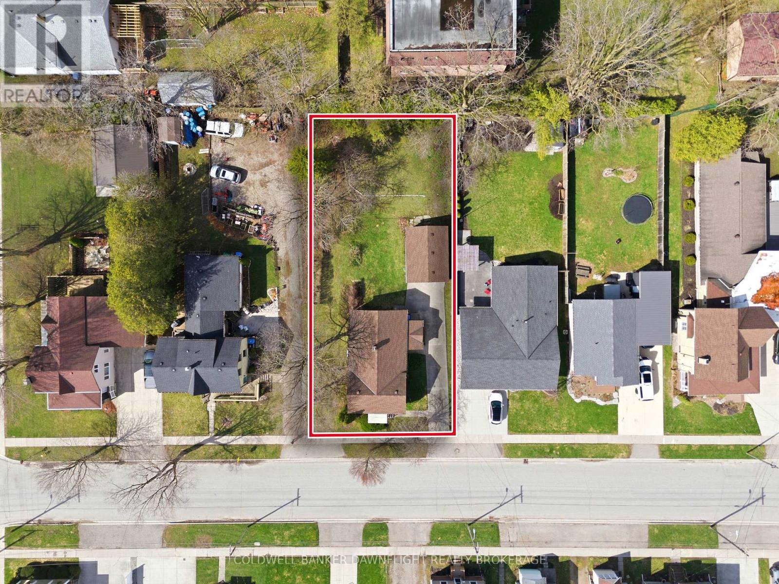 80 SANDERS STREET W
