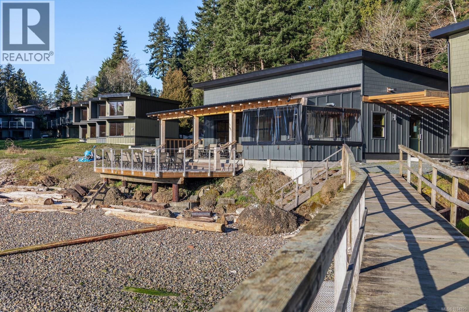 209 4305 Shingle Spit Rd