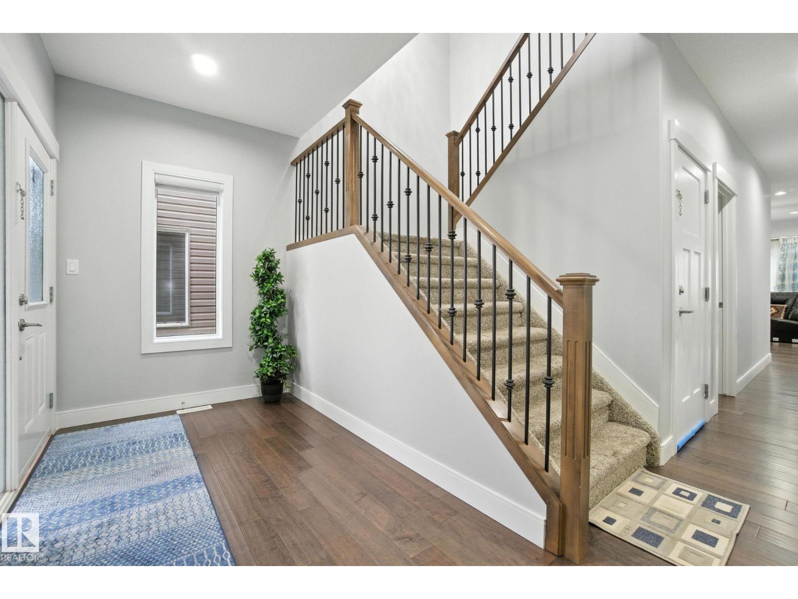 2419 17 AV NW