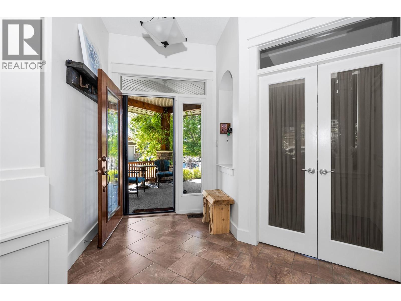 4111 Camelback Way