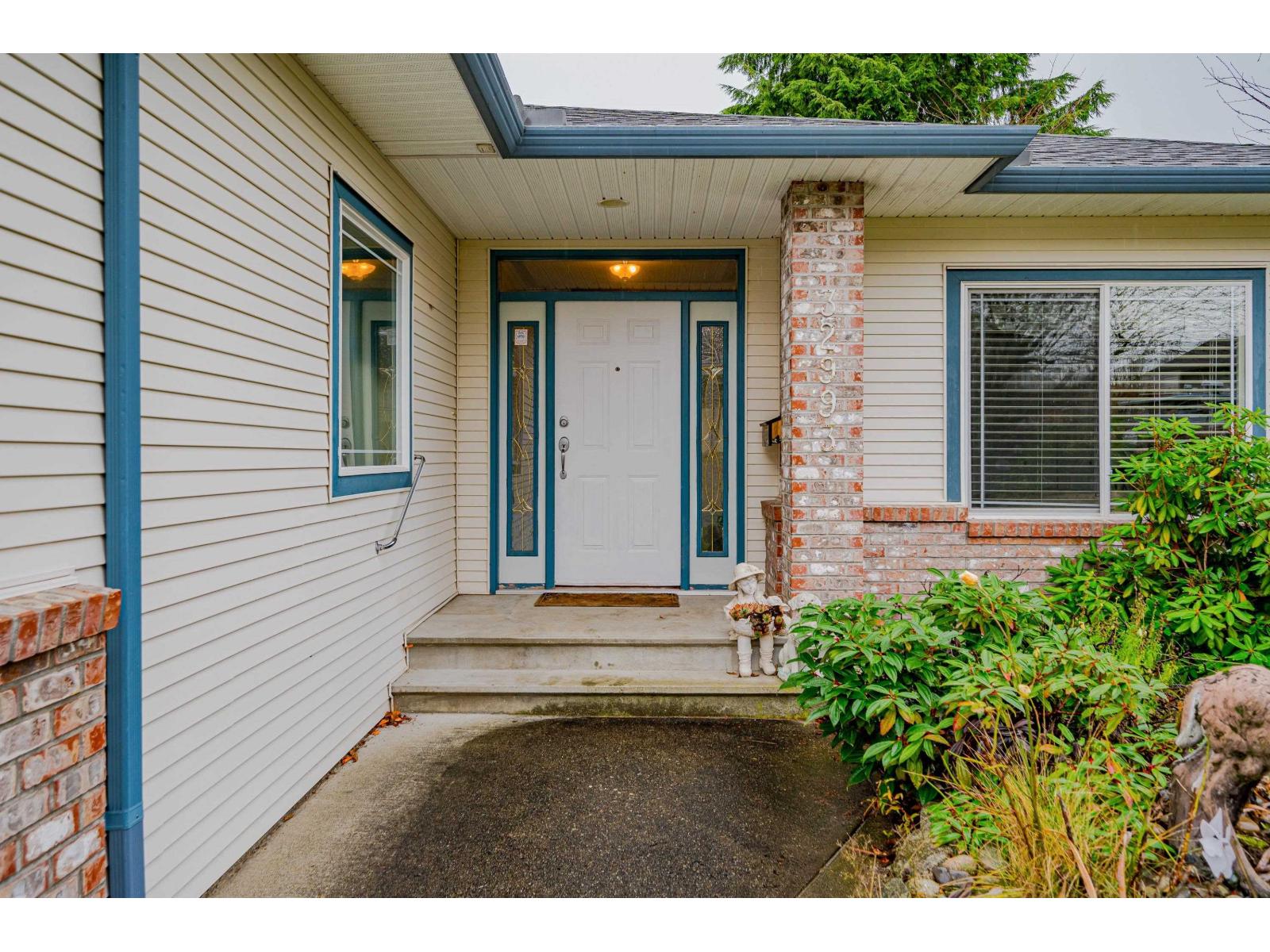 32993 HAWTHORNE AVENUE