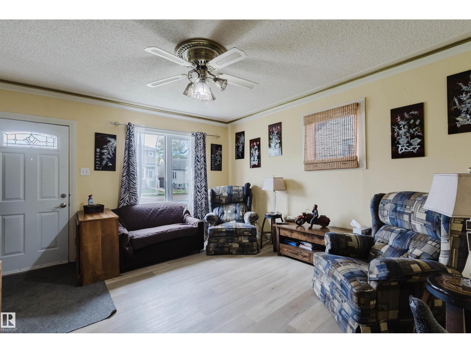 10834 75 AV NW