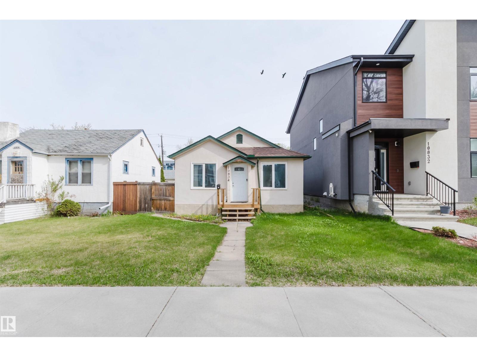 10834 75 AV NW