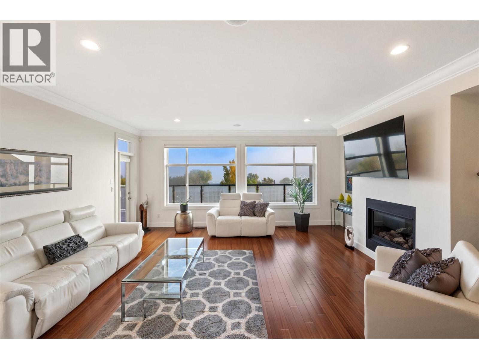 4214 GOLF COURSE Drive