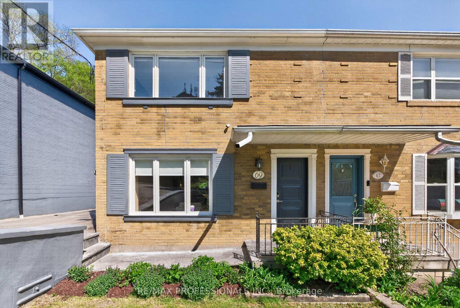 69 SKYLARK ROAD