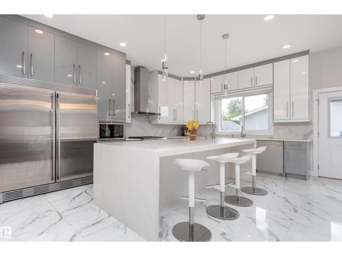 7306 106 ST NW Edmonton AB T6E4V8