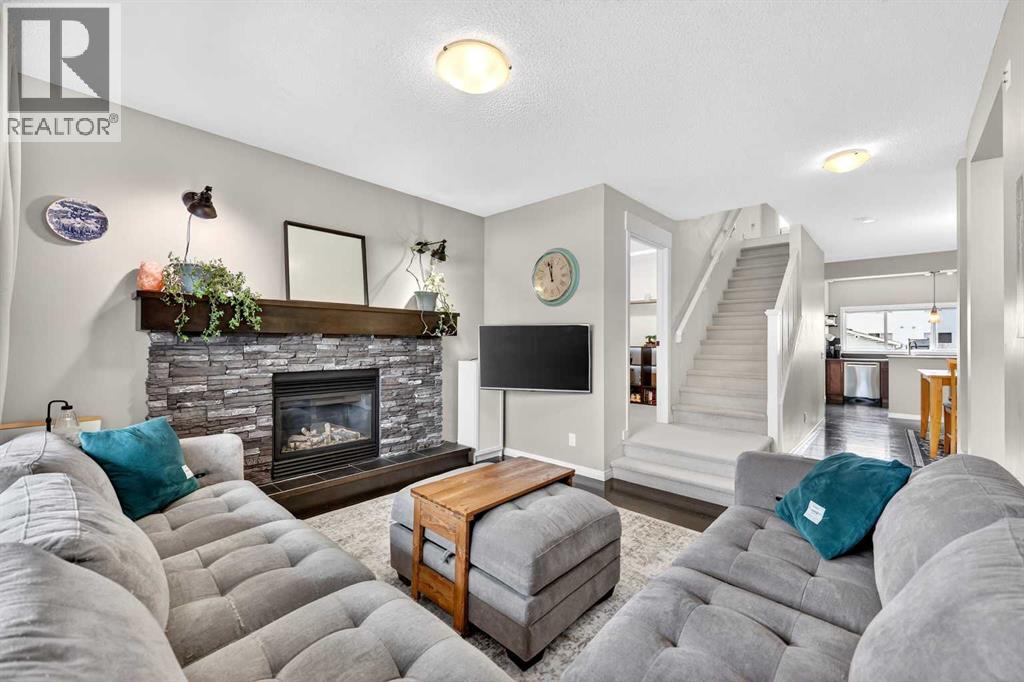 47 Copperpond Heights SE