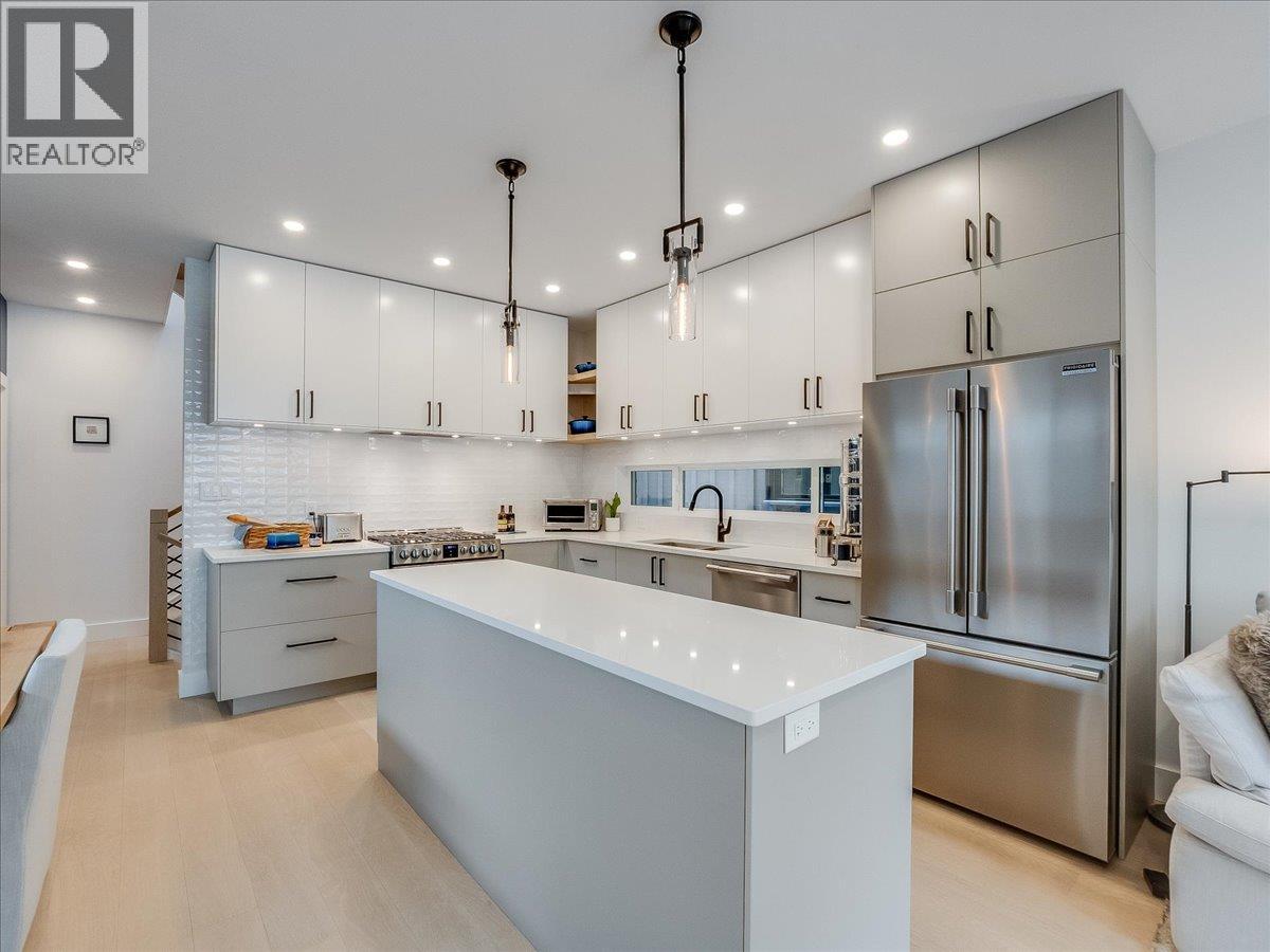 514 ROBSON Street Unit# B