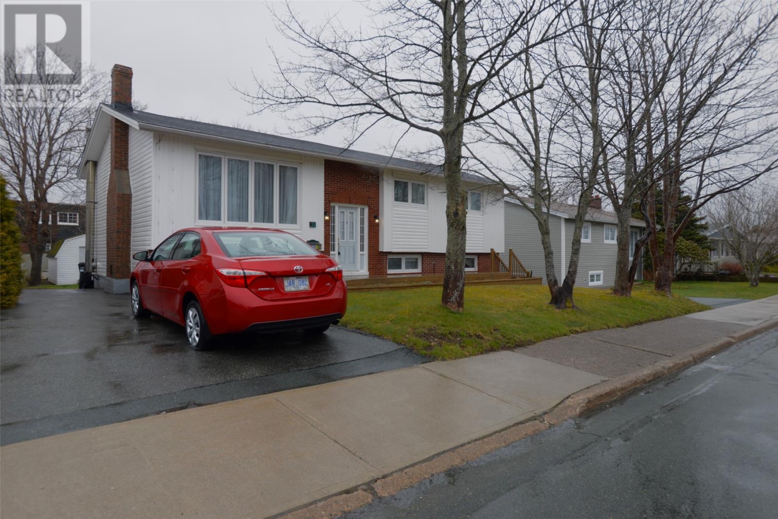32 St. Laurent Street