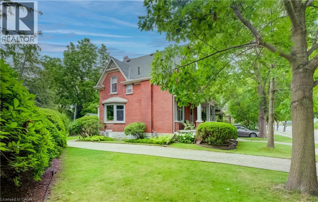 46 ELLEN Street W