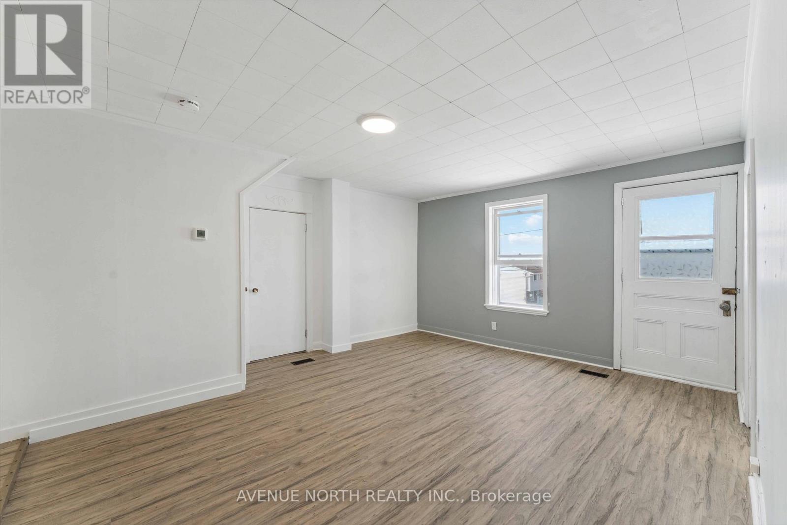 6958 NOTRE DAME STREET