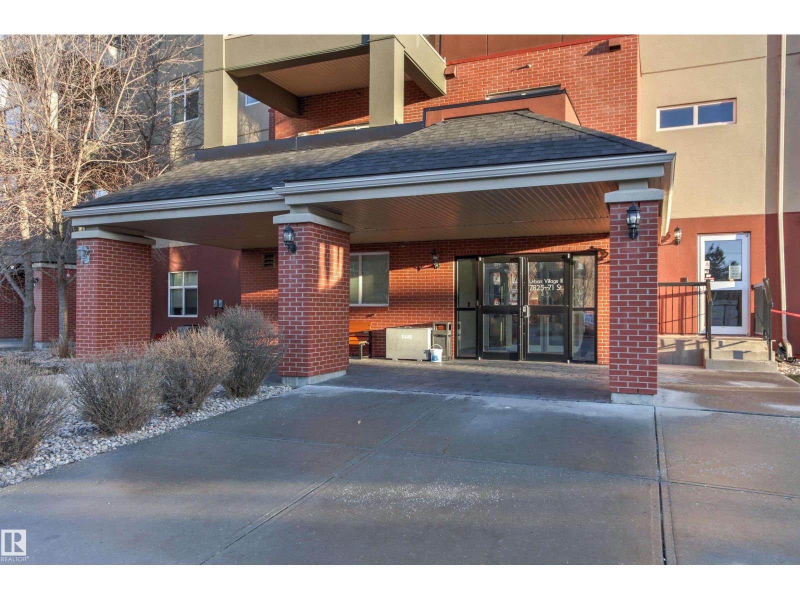#428 7825 71 ST NW