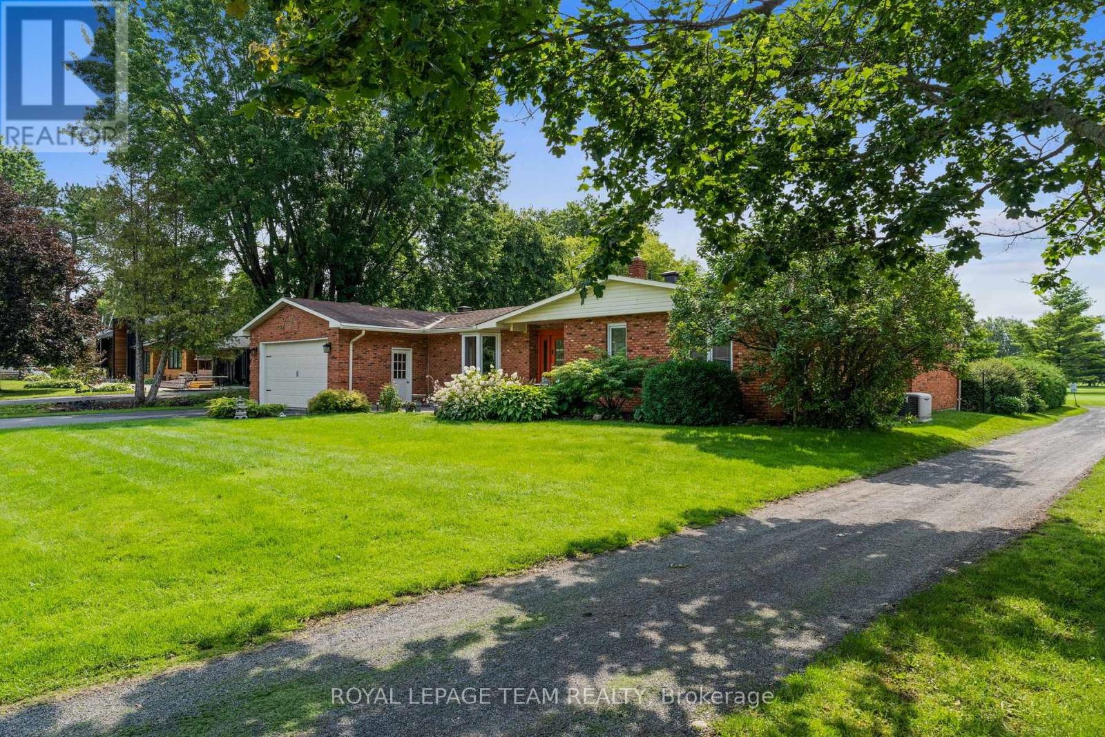 1282 FAIRWAY DRIVE