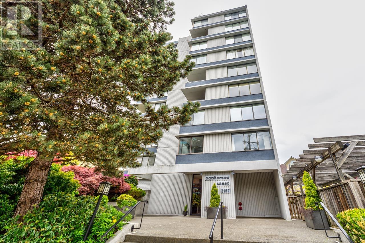 203 2167 BELLEVUE AVENUE