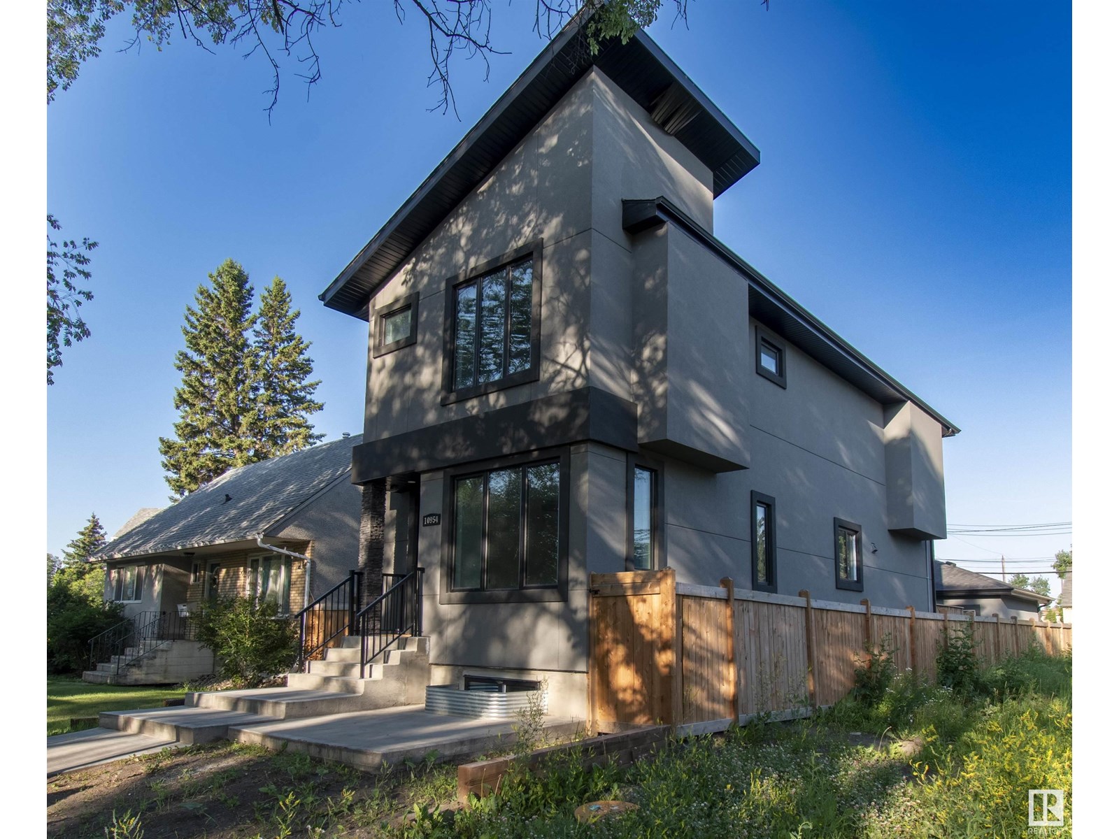 10954 135 ST NW