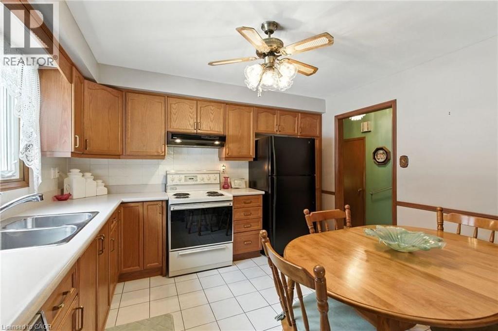 39 MEGNA Court