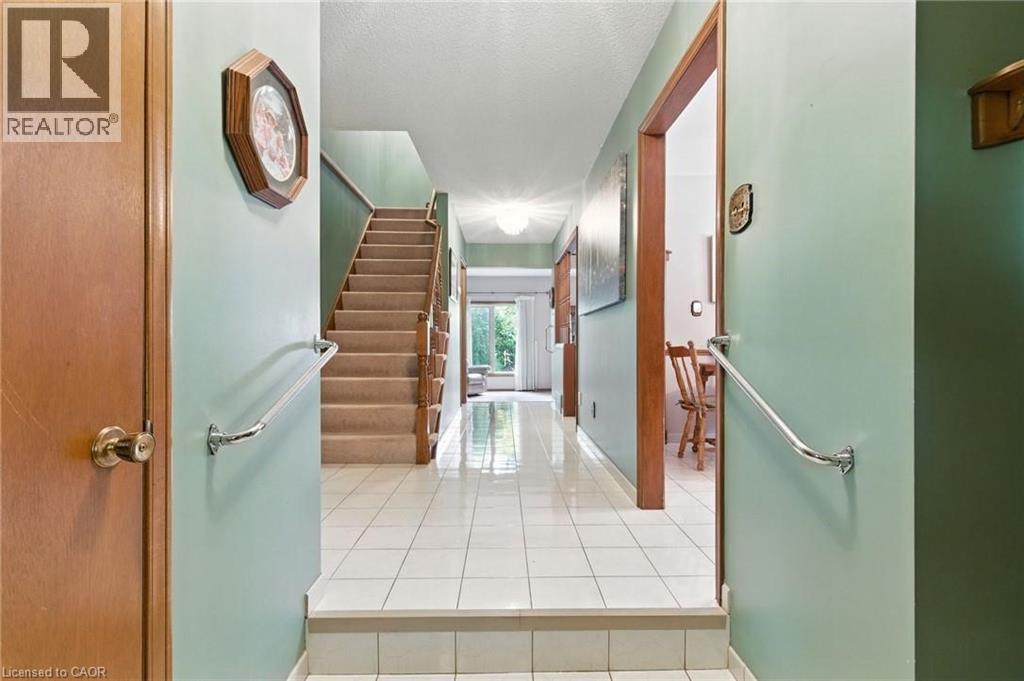 39 MEGNA Court
