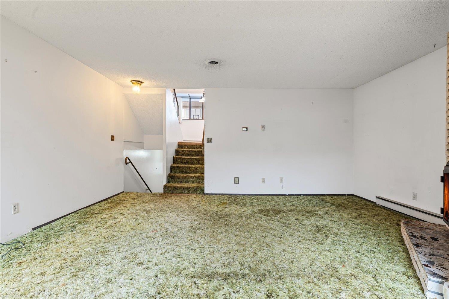 1 9446 HAZEL STREET|Chilliwack Proper East