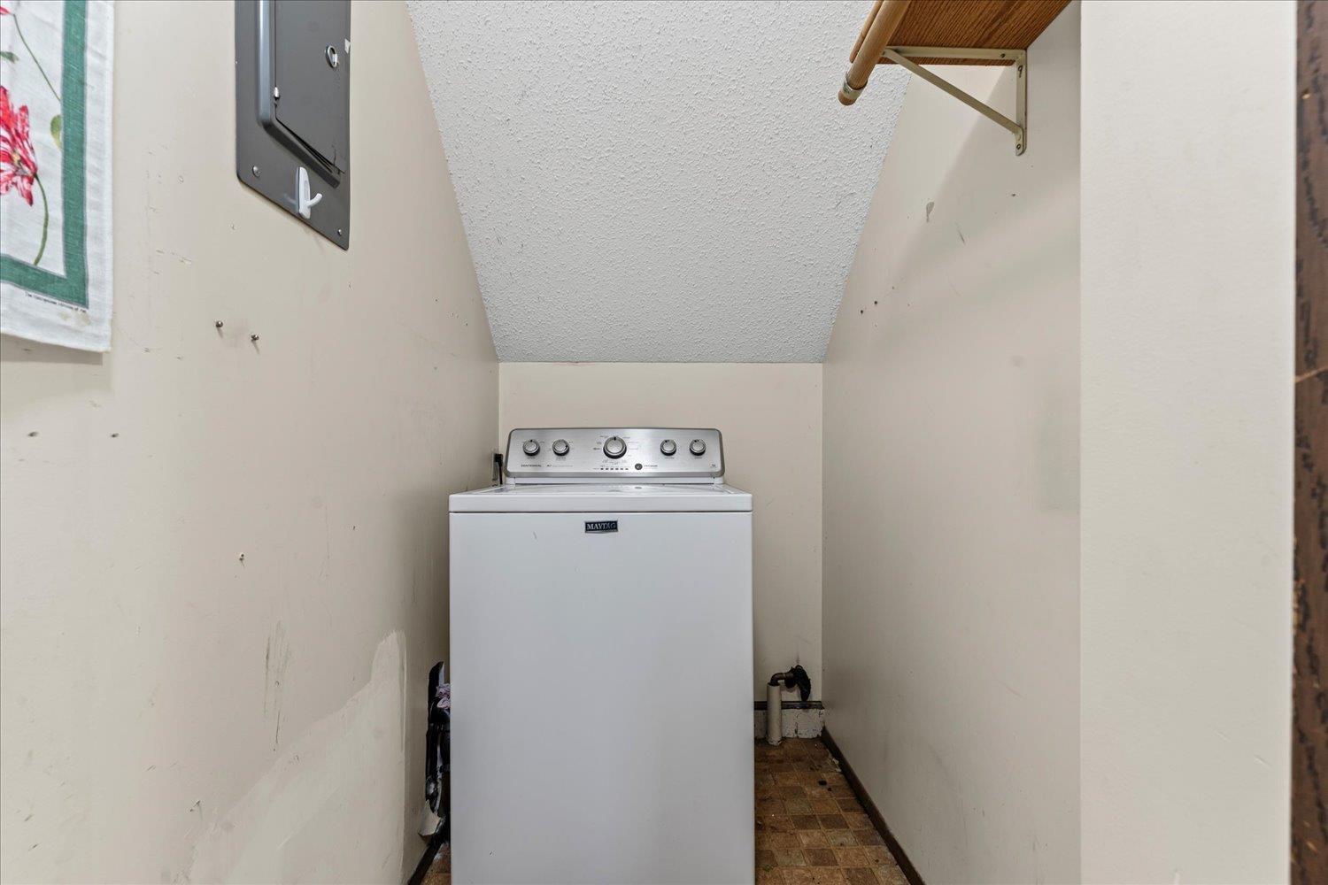 1 9446 HAZEL STREET|Chilliwack Proper East