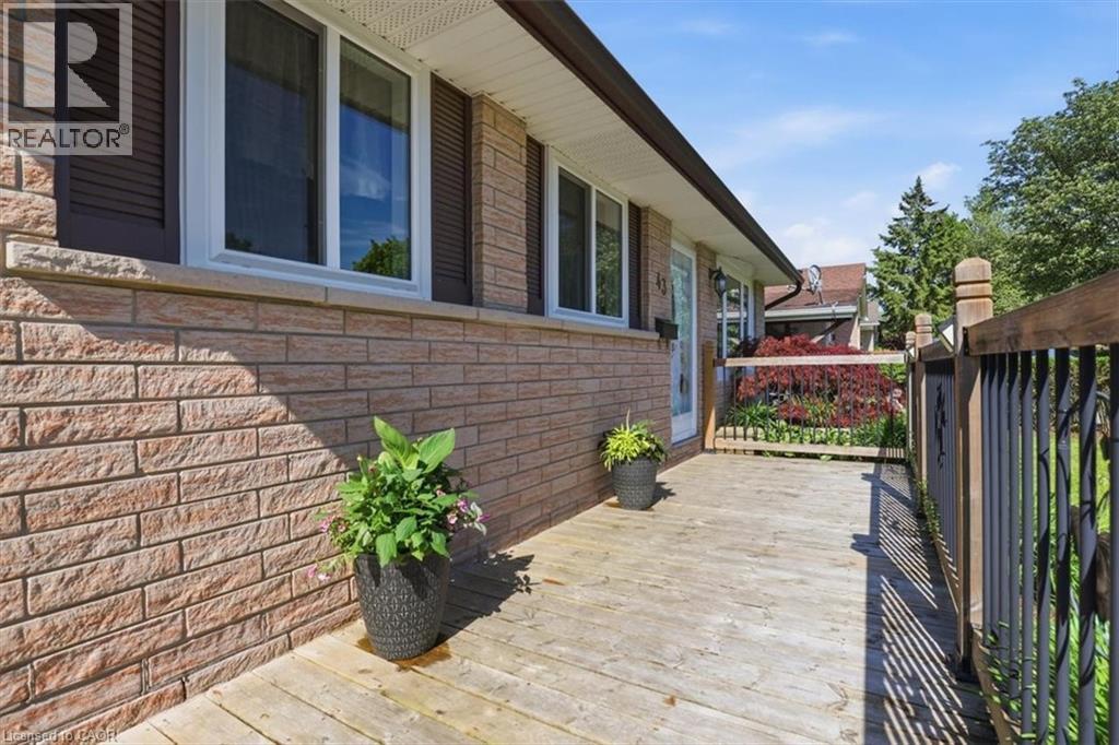 43 MCILWRAITH Crescent