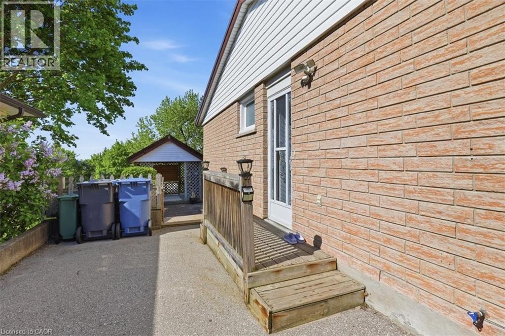43 MCILWRAITH Crescent